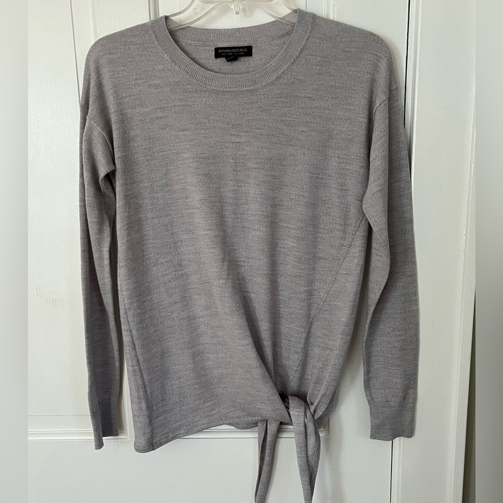 Banana Republic 100% Gray Merino Wool Tie Front Sweater Size Small Contemporary